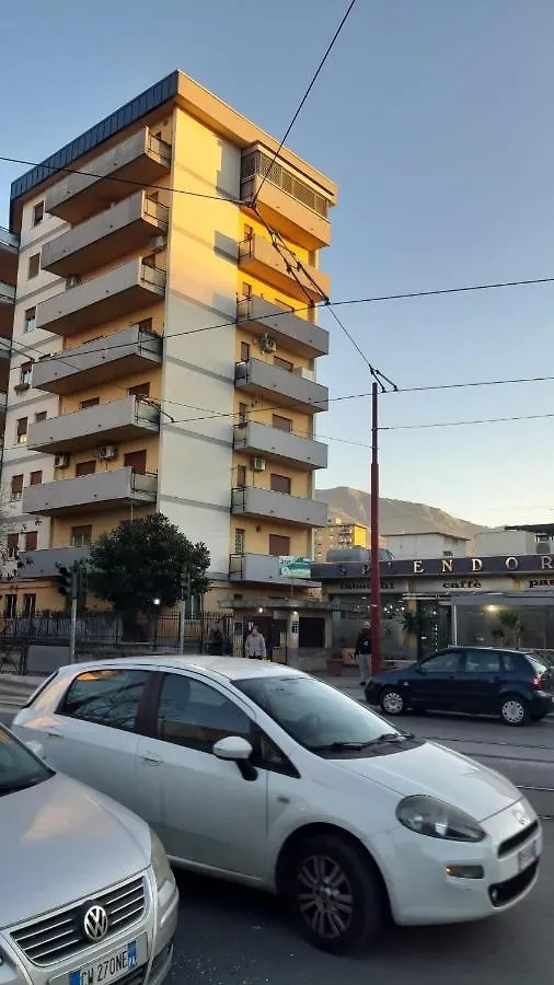 Apartment Appartamento Marianna Palermo Italien