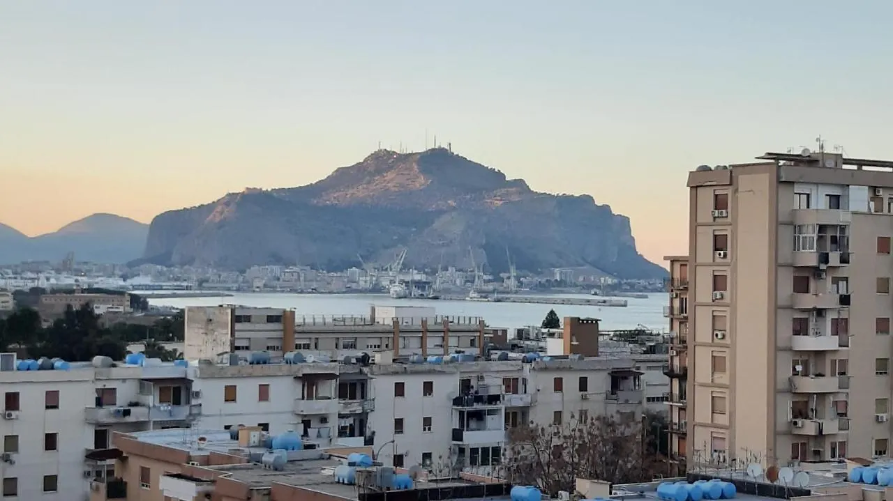 Apartment Appartamento Marianna Palermo Italien